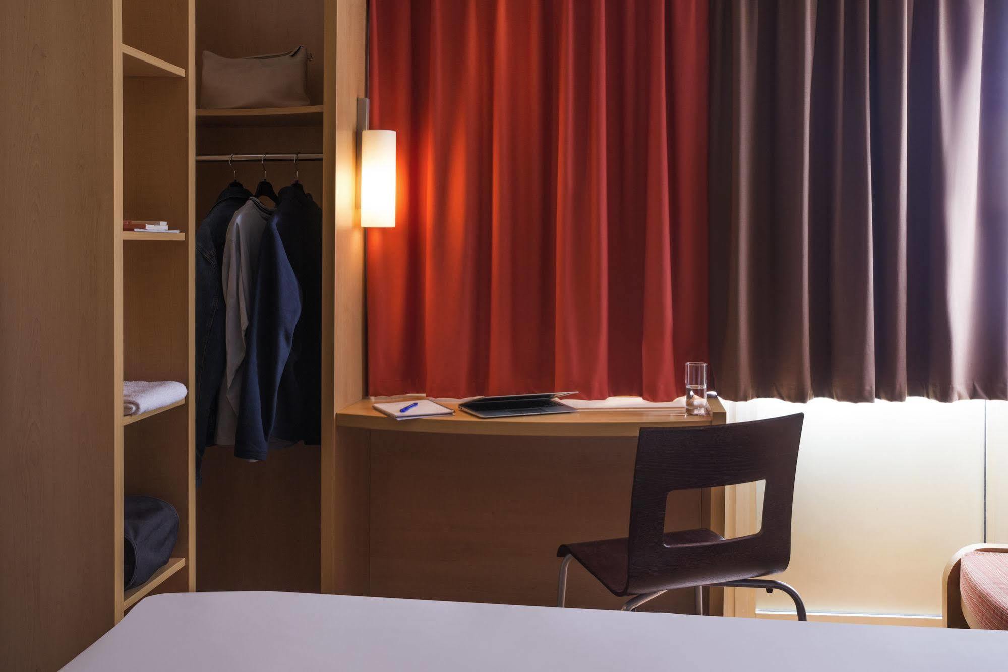Ibis Centre Gare Sud 3*