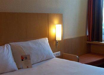Ibis Centre Gare Sud Hotel 3*